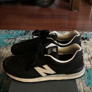 New Balance Men's Black and White Sneakers